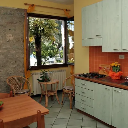 La Limonaia Gargnano
