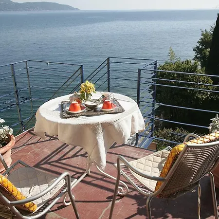 Aparthotel La Limonaia Gargnano