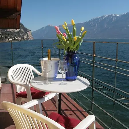 Aparthotel La Limonaia Gargnano